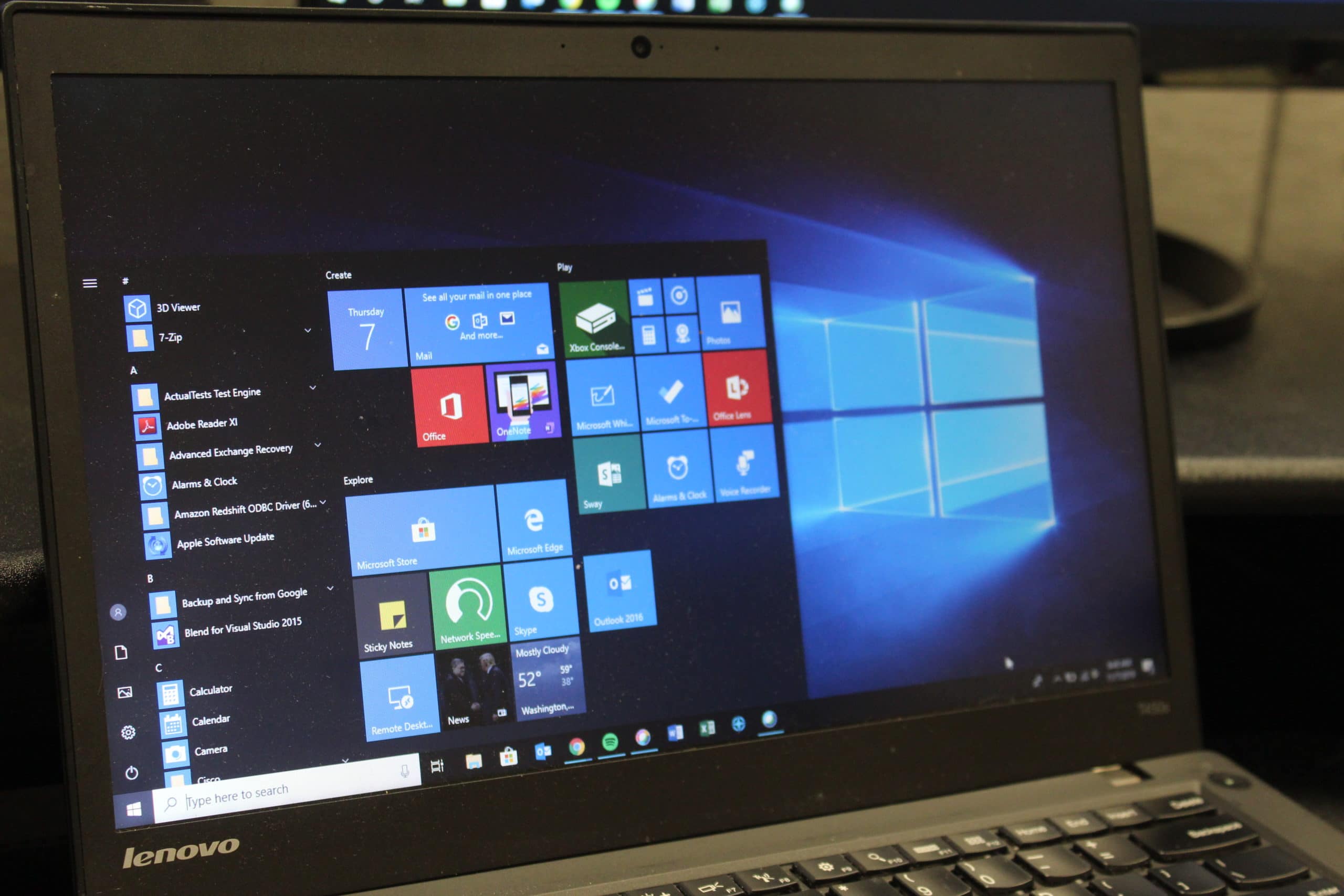 Windows 7, Windows 8 end-of-life users upgrade to Windows 10